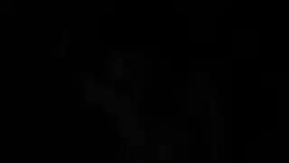 متألمًا من أجل فرجها المنقوع، يحلم بقضيب أمريكي يضخها