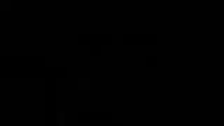 الفتاة العارية تثار من قضيبك الضخم