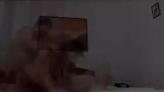عرض نقدي لقبلة يؤدي لشرج وقذف داخلي