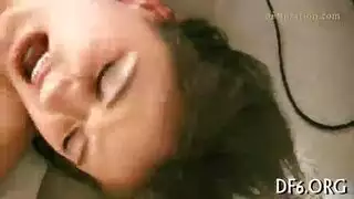 جماع عنيف على الوجه ينتهي بانزال داخلي دموي