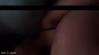 برلمانية عربية ممتلئة الصدر تمص وتنكح