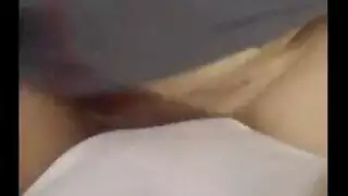 سكس اجنبي هندي هواة على السرير و مض القضيب و النيك بقوة