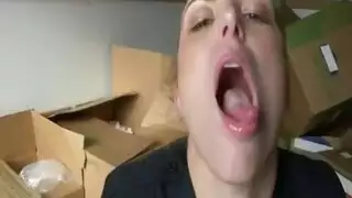 أزياء رسمية وشهوة: شرطي ومجرم ينيكان امرأة ناضجة ساخنة