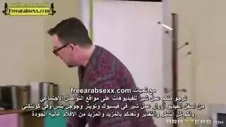 سكس يانم معه زوجته أبوه النيمه على الساير وهو يغطبه