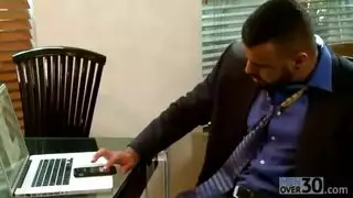 سكس شواذ قوي: نيك شرجي مكثف ومتعة خام