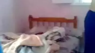 الصديقة المصرية تتوسل للمزيد وهو ينيكها لمدة ساعة كاملة