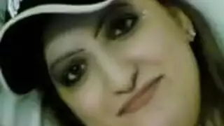 دمية جنسية رائعة تستمتع بعلاقة جنسية مع رجلها
