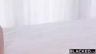 إباحية أخوية قاسية: جلسة سكس عرقية سريعة