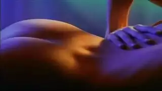 يسرق سروالها الداخلي