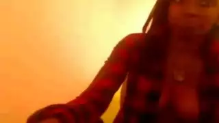بتلعب فى نفسها بلدي
