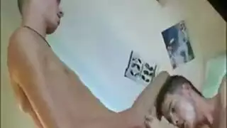 فتيات عاهرات في مشاهد جنس جماعي مكثّف