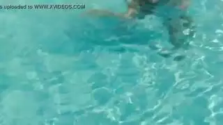 الفتاة المصرية ايناس النجار في مايوه وتفاعل جنسي صريح