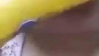 مراهقه موزه تستمني تحت الدوش