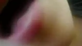النص الأصلي: بنات