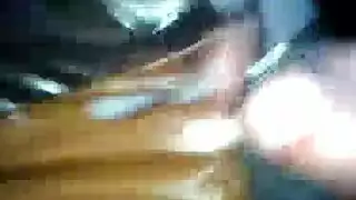 عربية مثيرة تفتح كسها اليمني