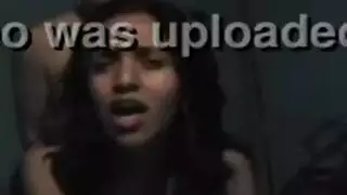 نجمة بوليوود أنوشكا شارما في مشهد جنسي صريح