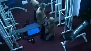 سكس خام: تدويخ كس ومص حلمات