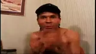 سكس أفريقي غير مقطوع مع لقطات قريبة صريحة للأعضاء التناسلية