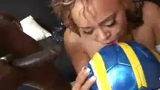 عاهرة حامل سمينة في علاقة جماعية شديدة