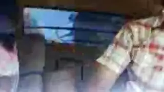 مخطوبان ومثاران: مص قضيب في السيارة يؤدي لقذف داخلي
