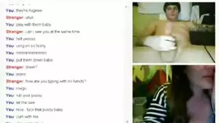 اللسان المزدوج ساونا يلبس الجنس