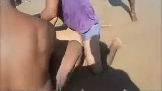 عاهرات زونجية في عرض صور جماعي جنسي صريح