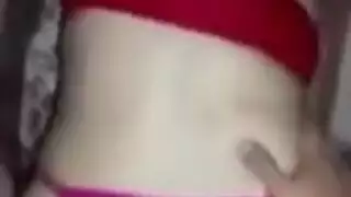 نيك عنيف: شرموطة نائمة تأخذ ضرب قوي من الخلف
