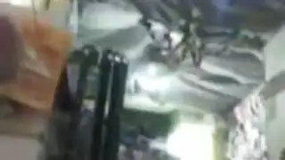 محل بيع يمارس الجنس بقوة: مداعبة وتقبيل في وقت الراحة يتحول لإباحي