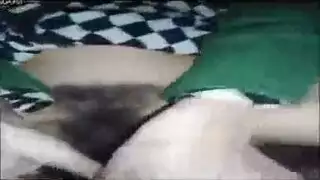 هواة الثلاثي معتدل البنيه مسن