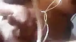 وجهة النظر: زوجتك تستخدم عضواً صناعياً ضخماً لممارسة الجنس معك بلا توقف