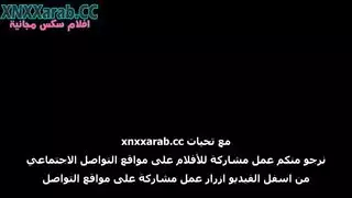 أم ناضجة تبتلع كل السائل من مجموعة أصدقاء ابنها