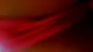 متعة المتلصص: حورية في مشهد جماعي صريح