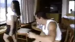 كس بالكاد مستخدم يُنكح حتى يتسع