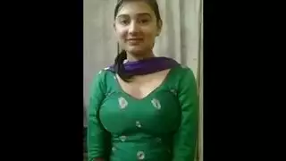 ساخن جد حمل مقطع فيديو يظهر