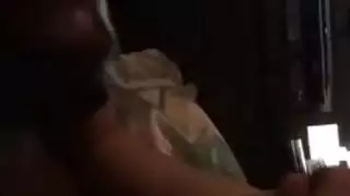 انضباط الحارس ينكسر بحلق تلميذة مراهقة متلهفة