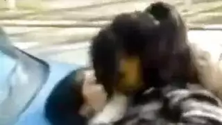 احتفال جنس سحاق آسيوي: تدفق وصياح