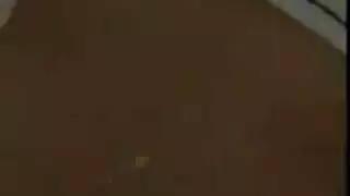 تنصح ابنها بعدم استاجار المنزل لان صاحبه لديه زب كبير