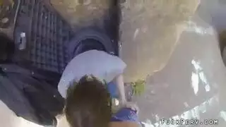 تسوق من أجل الجنس: علاقة جنسية جماعية في متجر البقالة