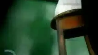 كوافيرة سمراء تداعب فتاه