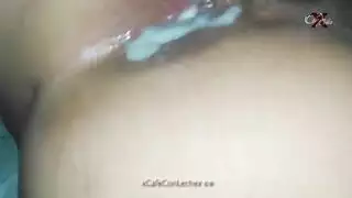 حركة خلفية متسللة: ملء طيز الفتاة النائمة