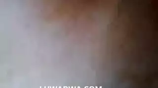 شاب ينيك قحبة مغربية في مكان مهجور و يلعب بطيزها