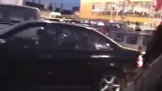 بورن في كابينة الحمام: مال سريع مقابل جلسة شرجية خشنة