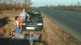 سعودية في السيارة