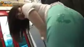 مشهد حافلة إباحي: ضرب مؤخرة جماعي وعمل شرجي صريح