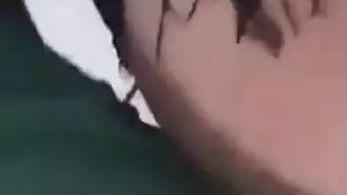 جميلة عراقية تأخذ قضيب أسود كبير في كل فتحاتها