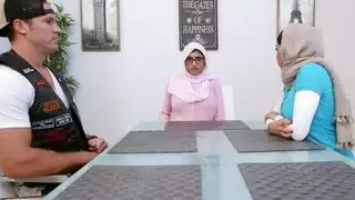 ثلاثي عربي جامح: ملء فرج وفم وطيز