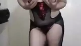 شيماء ام شعره متناكة سندوب بتعرض لعشيقها بكل منيكه وهيجان اوعى زبرك يا