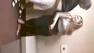 ساعات العمل تتحول إلى جلسة سكس عنيف