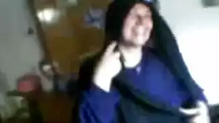 دوافع قهرية لدى فتاة كبيرة للجنس الفموي