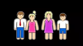 يسكتها بيده لإبقاء جلسة الجنس بينهما سرية